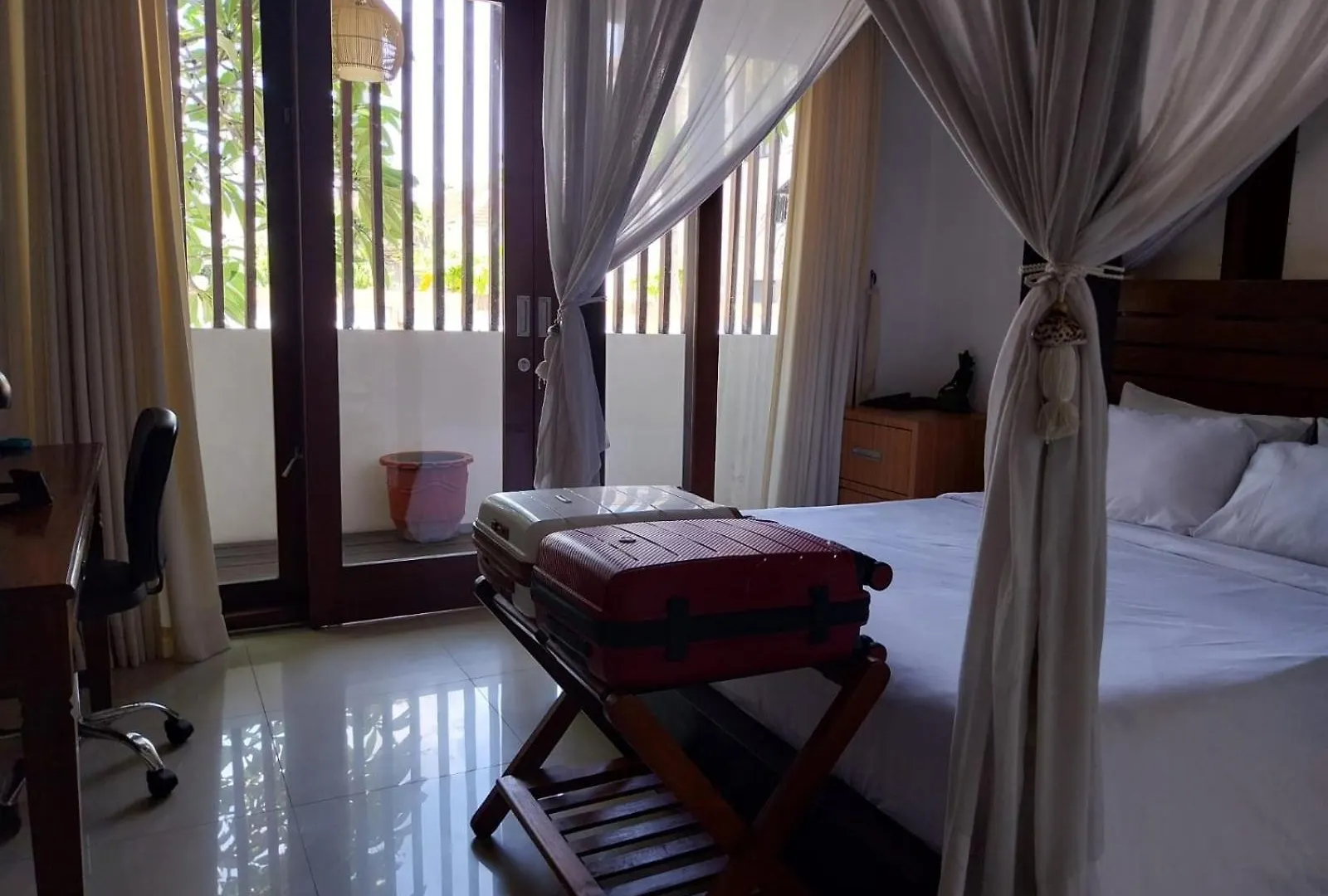 Dim House Jimbaran Bed & Breakfast